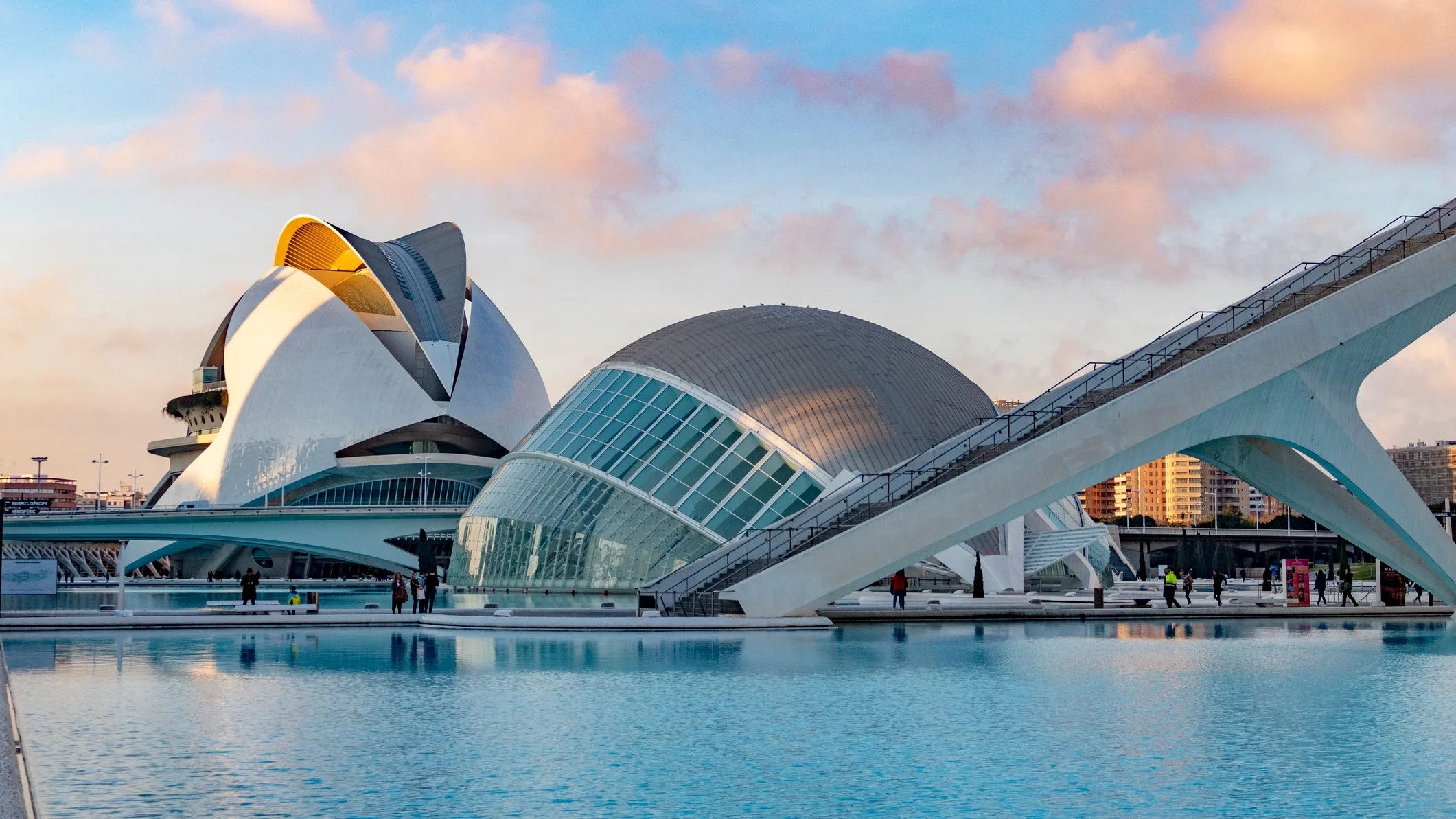 ciudad de las artes y las ciencias es una de las cosas que hacer gratis en valencia